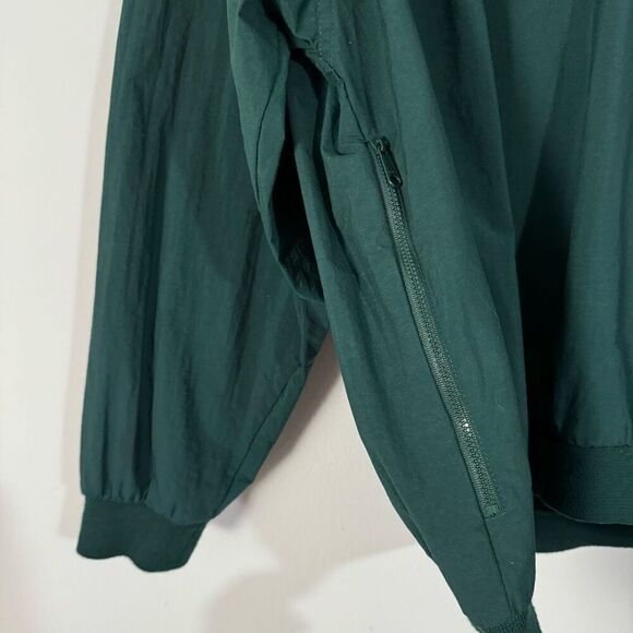 IZOD Men’s Vintage Nylon V-Neck Pullover Windbreaker Sweater M - Picture 4 of 5